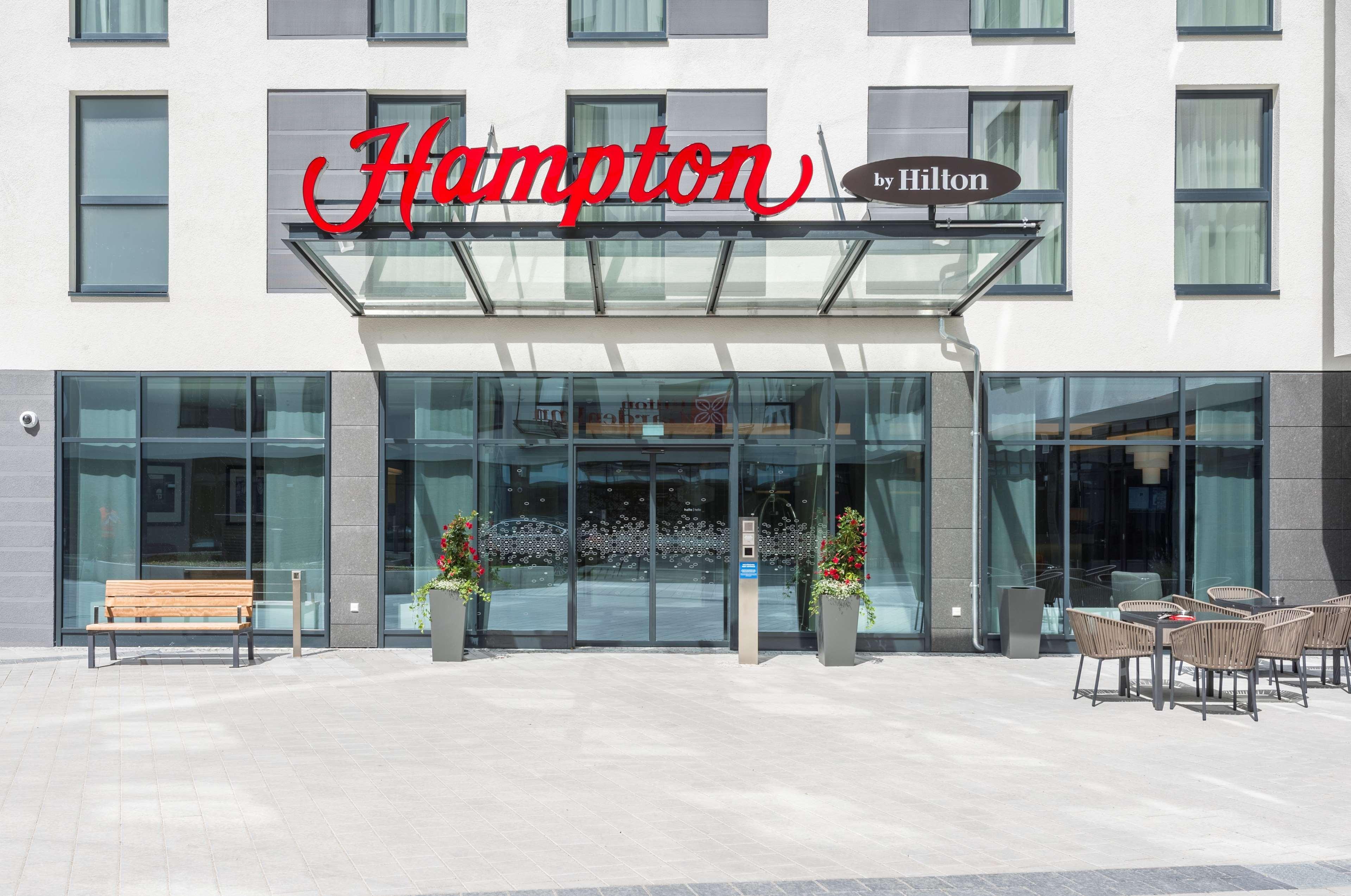 Hotel Hampton By Hilton Munich City West Exterior foto