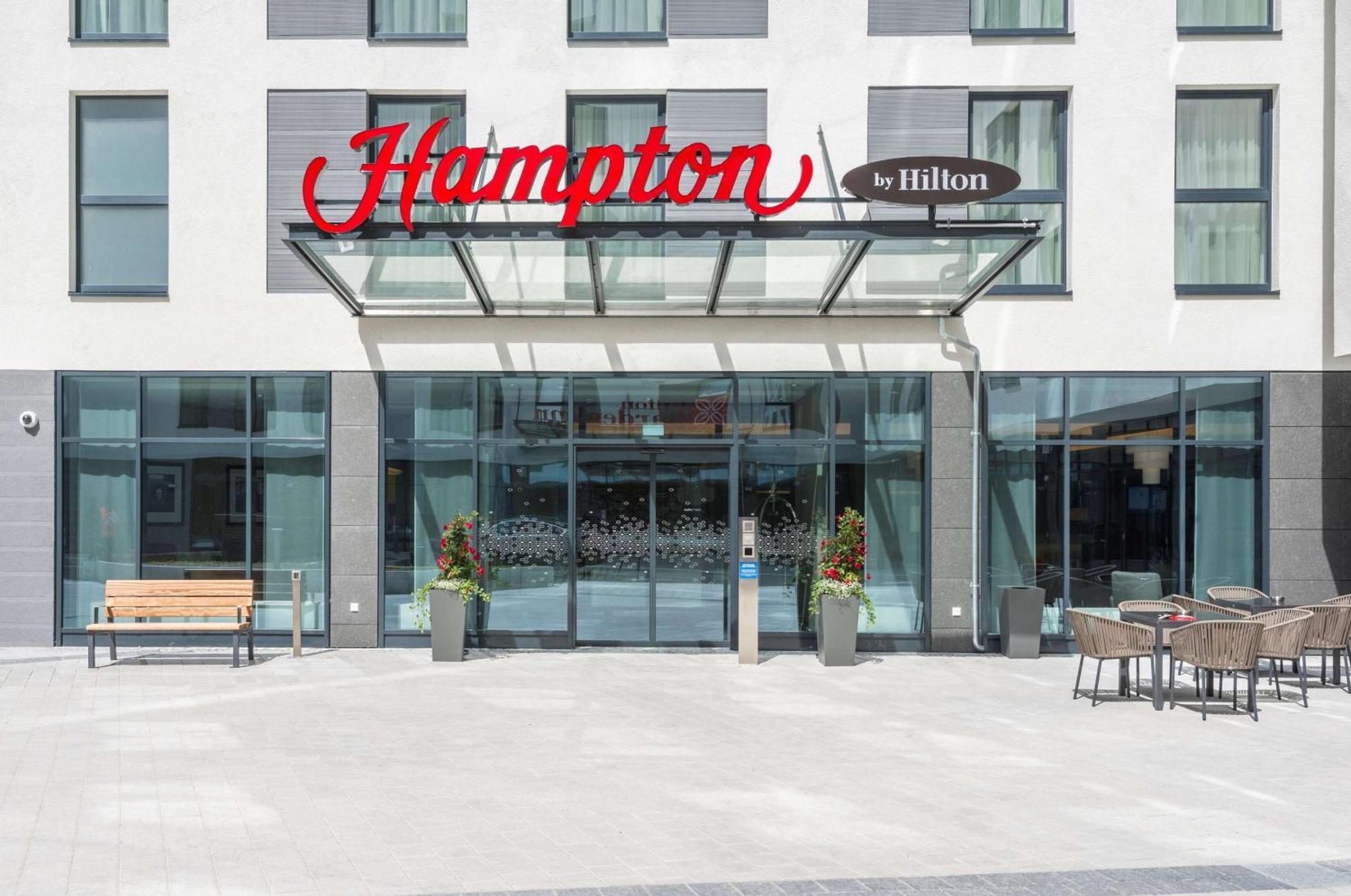 Hampton By Hilton Munich City West Exterior foto